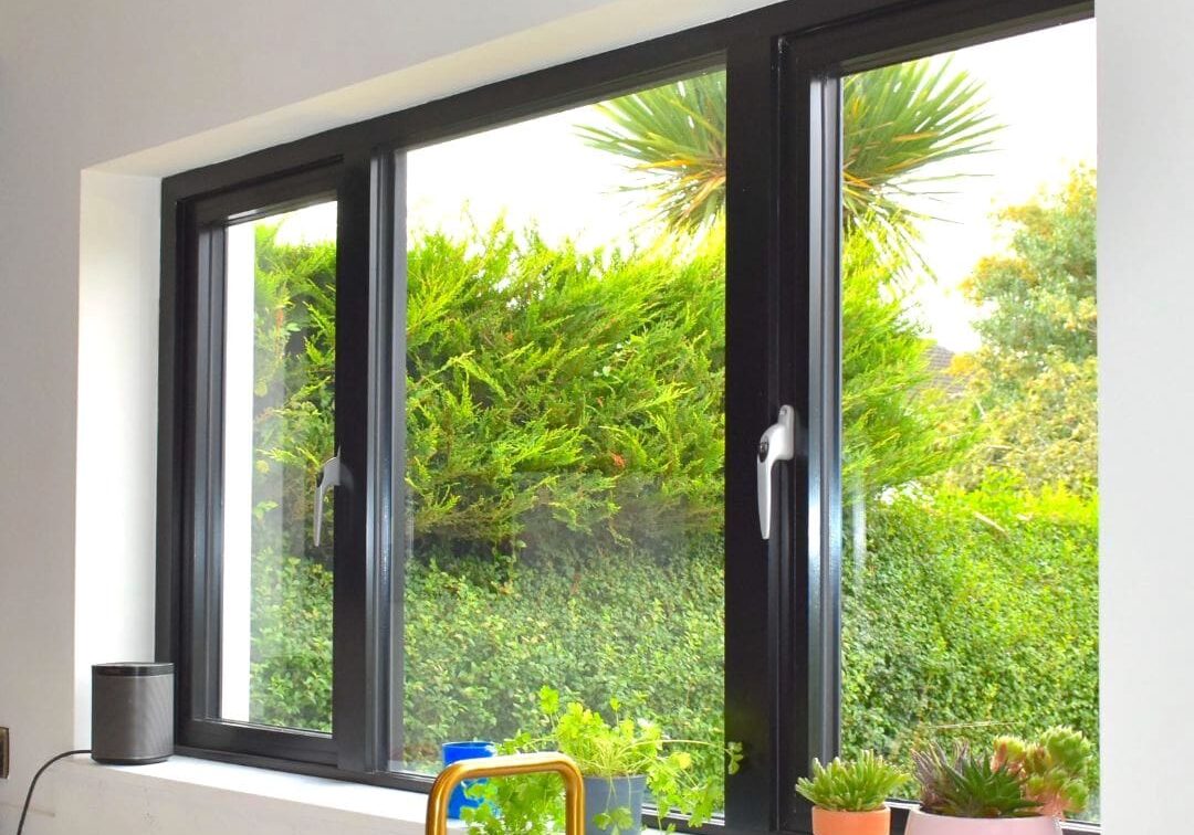 Black-Aluminium-Window-1